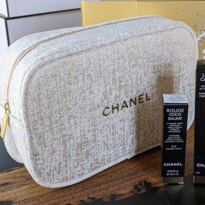 Chanel pouch White and Gold Valentine's day gift pouch